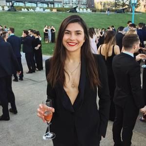 Meet your Posher, Lallie